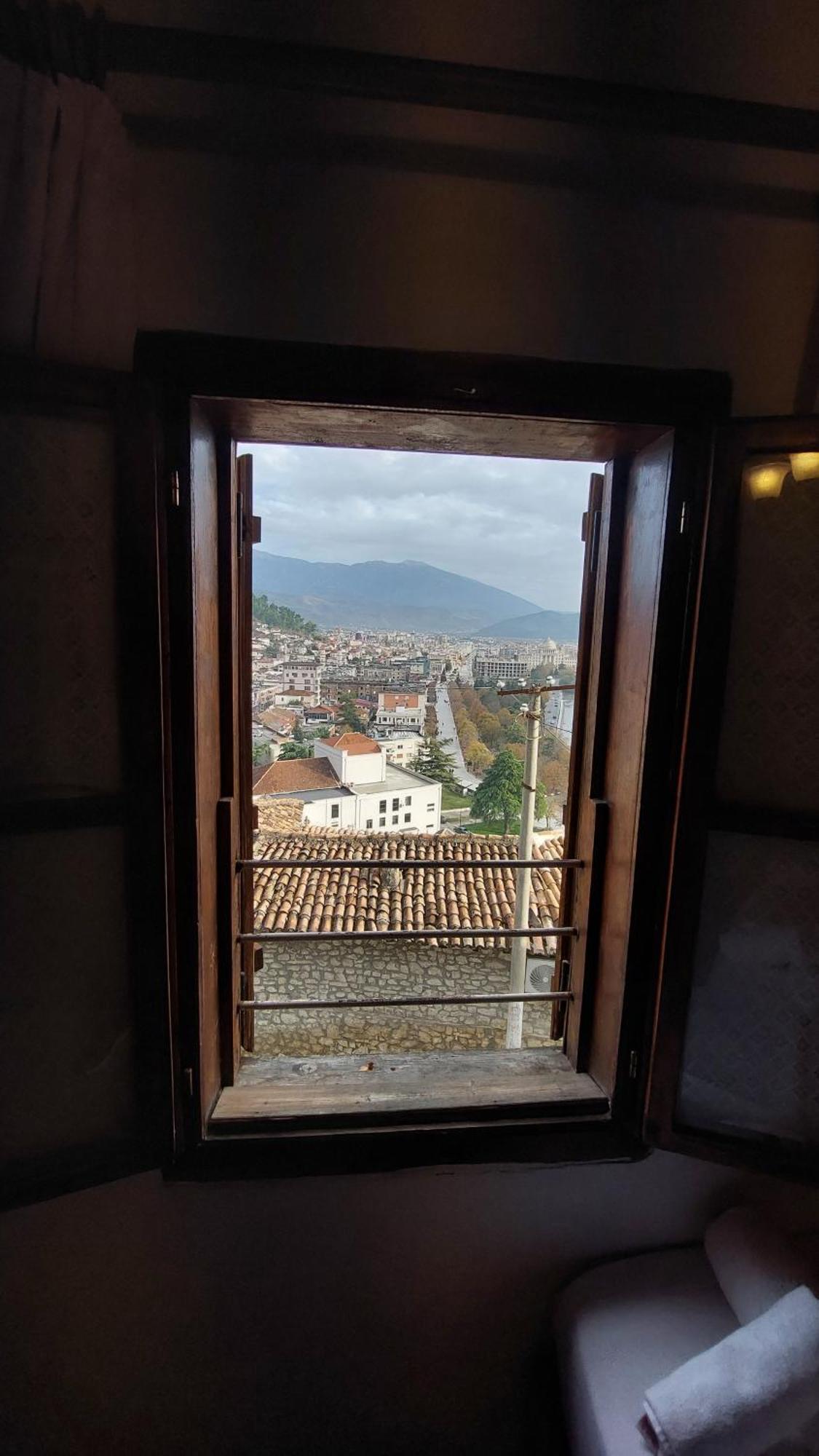 Old Town Hava Baci Hotel Berat Exterior photo